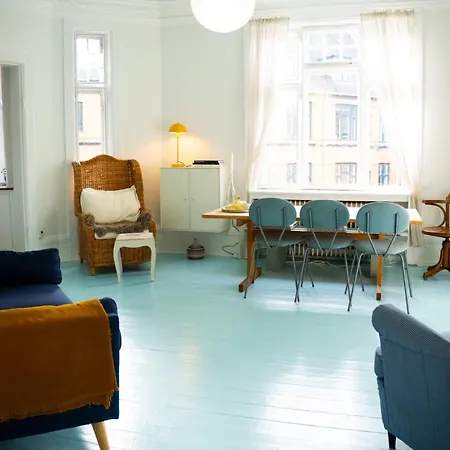 100m2 Blue Downtown Cph I 4-5 Person 2 Bedroom I 5 Minutes Walking Distance To Main Station * Koppenhága