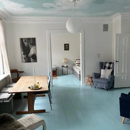 Apartment 100m2 Blue Downtown Cph I 4-5 Person 2 Bedroom I 5 Minutes Walking Distance To Main Station Copenhagen